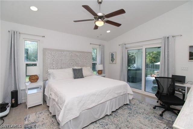 721 Logan BLVD S, Naples, FL 34119