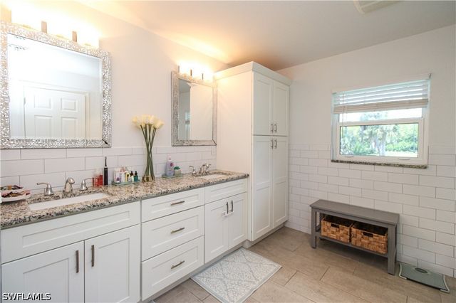 721 Logan BLVD S, Naples, FL 34119