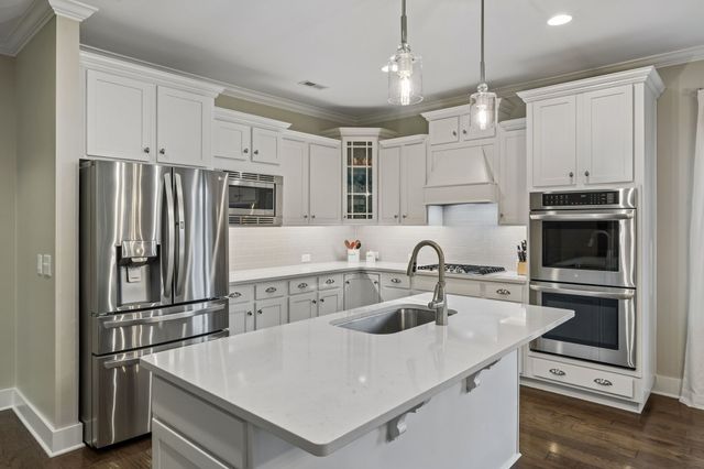 1021 Baxter Ln, Gallatin, TN 37066