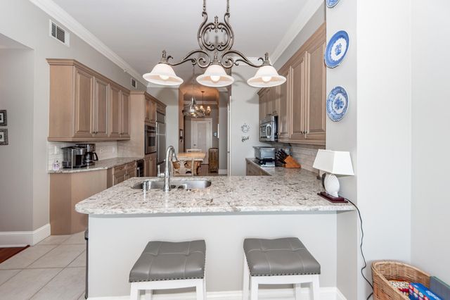 283 S Plaza Court 8, Mount Pleasant, SC 29464