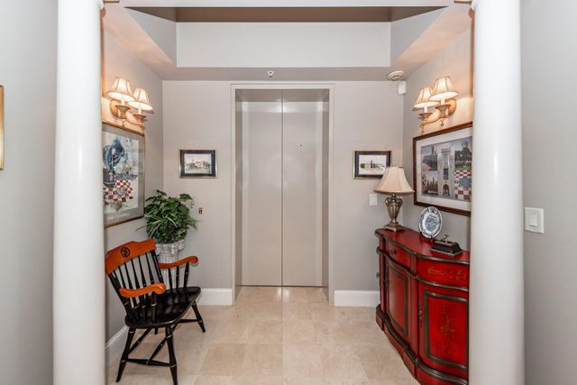 283 S Plaza Court 8, Mount Pleasant, SC 29464