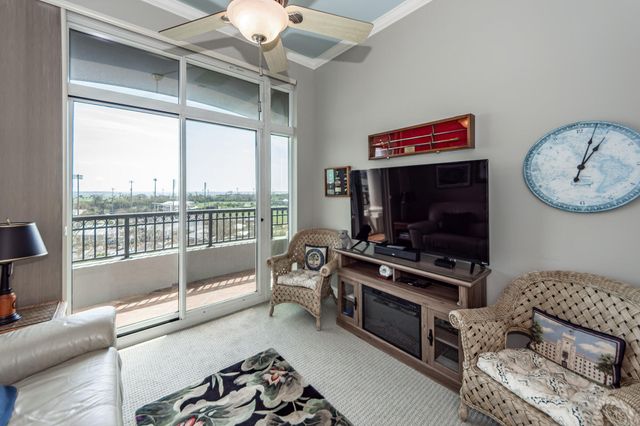 283 S Plaza Court 8, Mount Pleasant, SC 29464