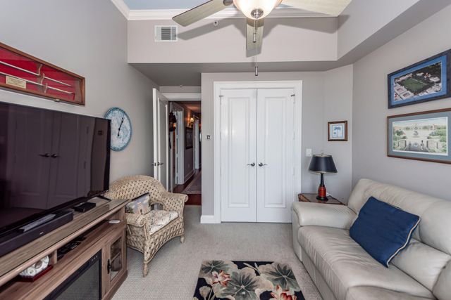 283 S Plaza Court 8, Mount Pleasant, SC 29464