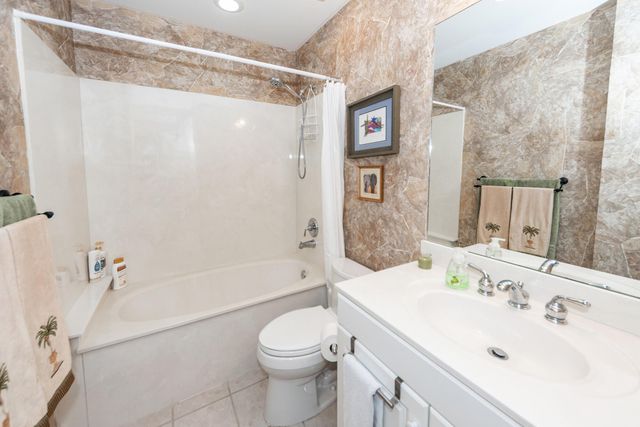 283 S Plaza Court 8, Mount Pleasant, SC 29464