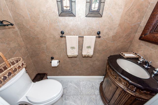 283 S Plaza Court 8, Mount Pleasant, SC 29464