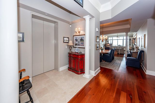 283 S Plaza Court 8, Mount Pleasant, SC 29464