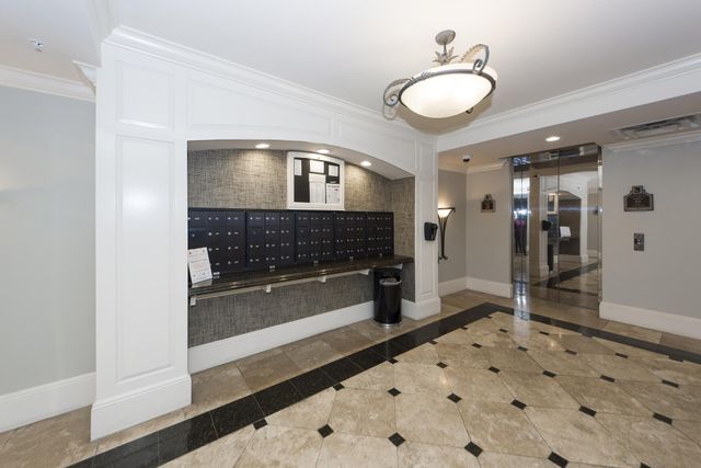 283 S Plaza Court 8, Mount Pleasant, SC 29464