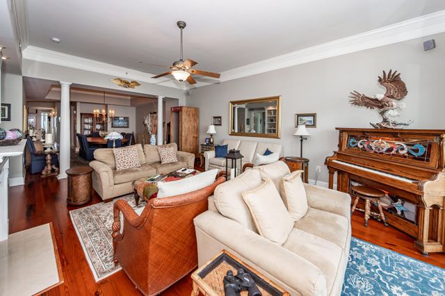 283 S Plaza Court 8, Mount Pleasant, SC 29464