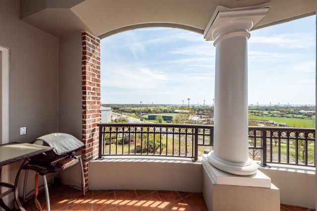 283 S Plaza Court 8, Mount Pleasant, SC 29464