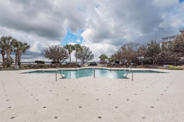 283 S Plaza Court 8, Mount Pleasant, SC 29464