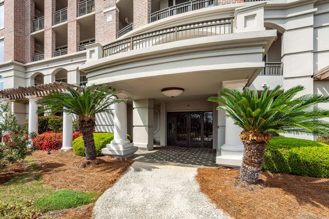 283 S Plaza Court 8, Mount Pleasant, SC 29464