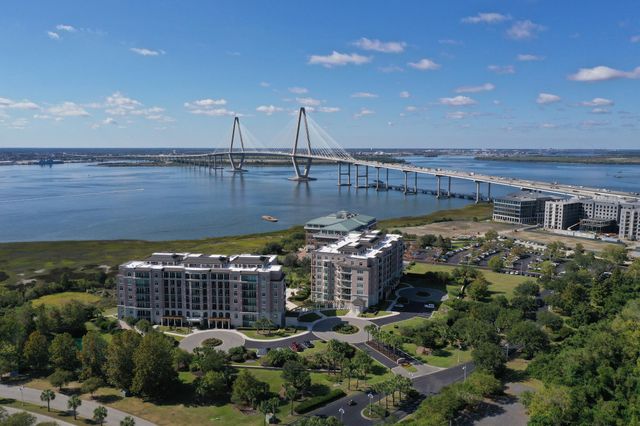 283 S Plaza Court 8, Mount Pleasant, SC 29464