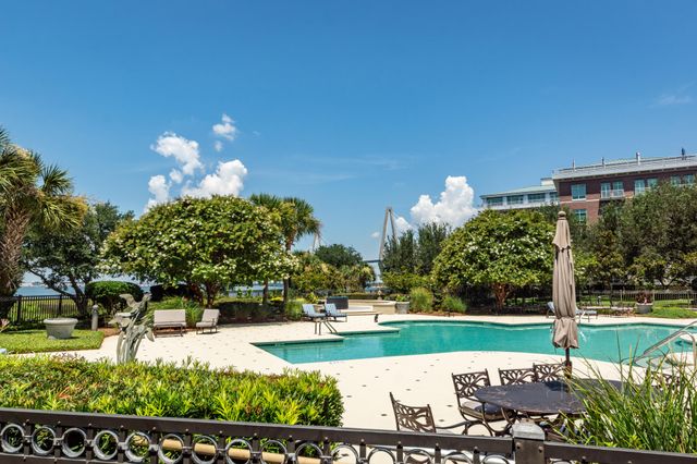 283 S Plaza Court 8, Mount Pleasant, SC 29464