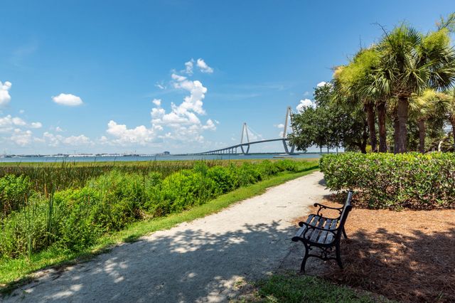 283 S Plaza Court 8, Mount Pleasant, SC 29464