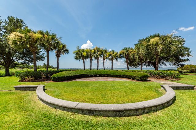 283 S Plaza Court 8, Mount Pleasant, SC 29464