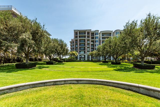 283 S Plaza Court 8, Mount Pleasant, SC 29464