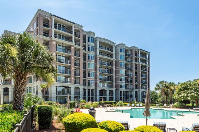 283 S Plaza Court 8, Mount Pleasant, SC 29464