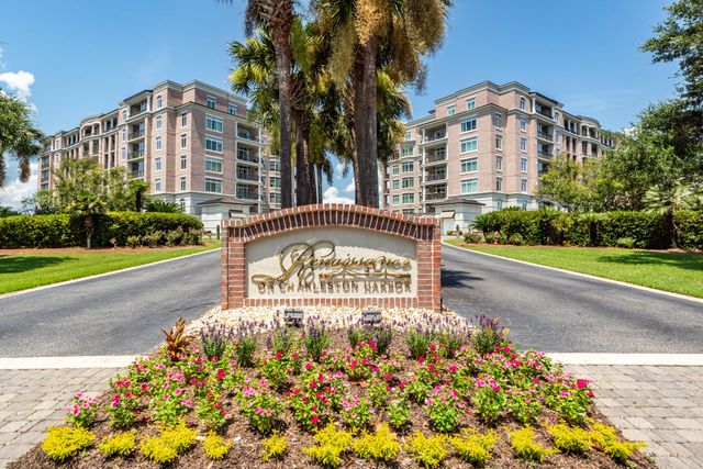 283 S Plaza Court 8, Mount Pleasant, SC 29464