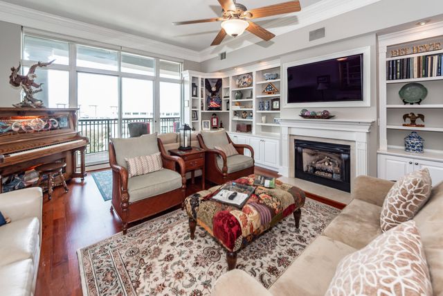 283 S Plaza Court 8, Mount Pleasant, SC 29464