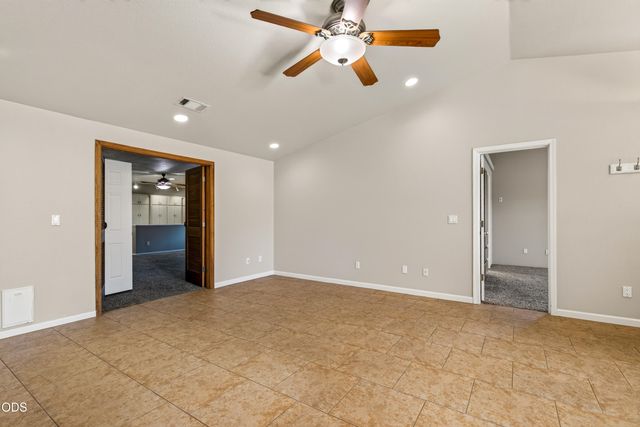 182 Justin Court, Central Point, OR 97502
