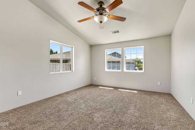 182 Justin Court, Central Point, OR 97502
