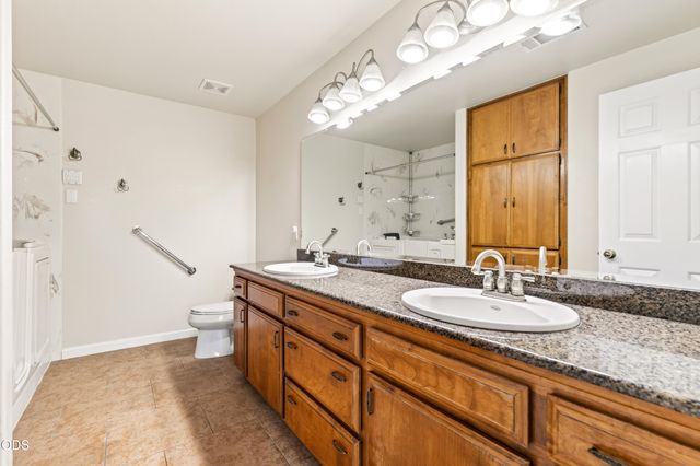 182 Justin Court, Central Point, OR 97502