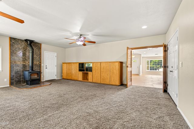 182 Justin Court, Central Point, OR 97502