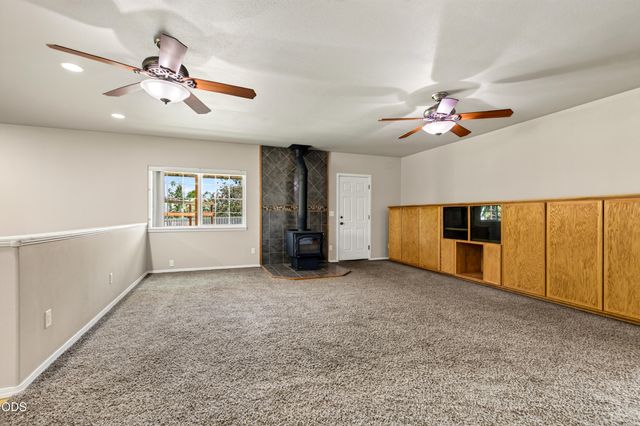 182 Justin Court, Central Point, OR 97502