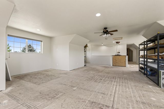 182 Justin Court, Central Point, OR 97502