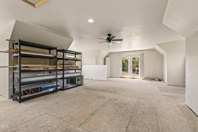 182 Justin Court, Central Point, OR 97502