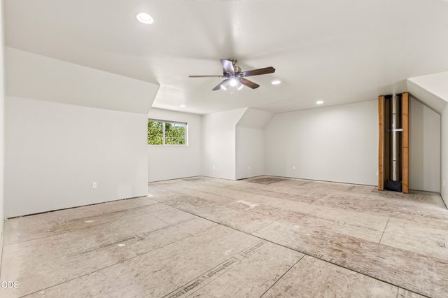 182 Justin Court, Central Point, OR 97502