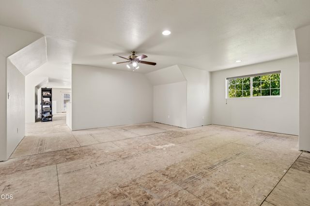 182 Justin Court, Central Point, OR 97502