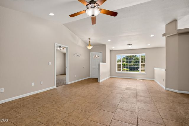 182 Justin Court, Central Point, OR 97502