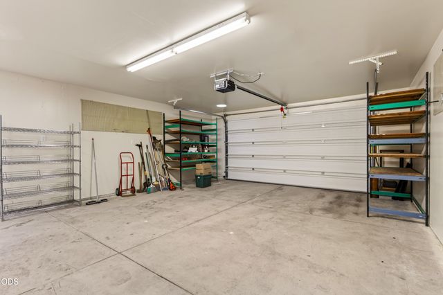 182 Justin Court, Central Point, OR 97502