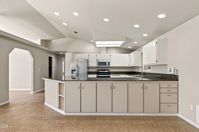 182 Justin Court, Central Point, OR 97502