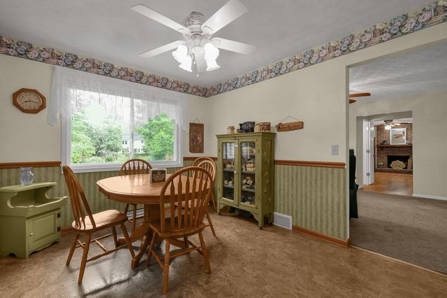 9747 Shalemar Drive, Pickerington, OH 43147