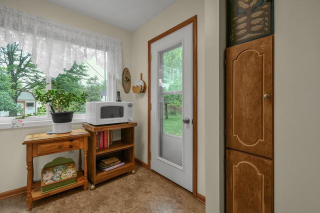 9747 Shalemar Drive, Pickerington, OH 43147