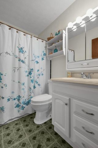 9747 Shalemar Drive, Pickerington, OH 43147