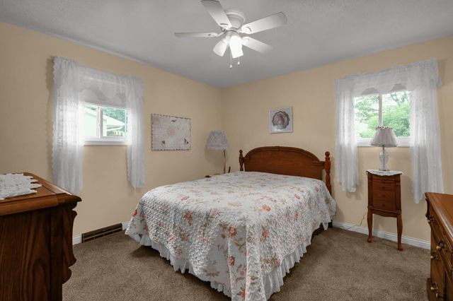 9747 Shalemar Drive, Pickerington, OH 43147