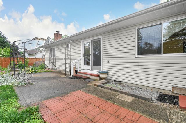 9747 Shalemar Drive, Pickerington, OH 43147