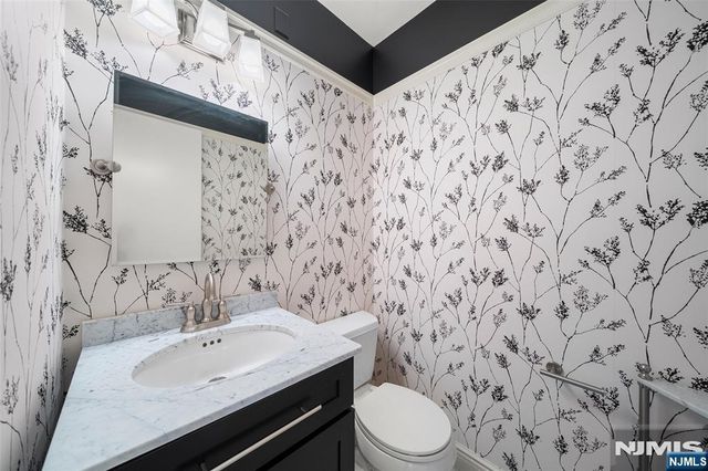 7855 Boulevard East 7L, North Bergen, NJ 07047