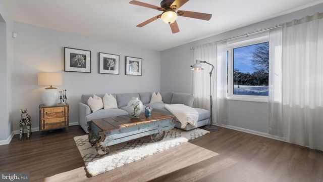 1831 BUNKERHILL RD, Southampton, PA 18966