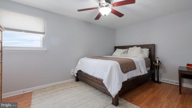 1831 BUNKERHILL RD, Southampton, PA 18966