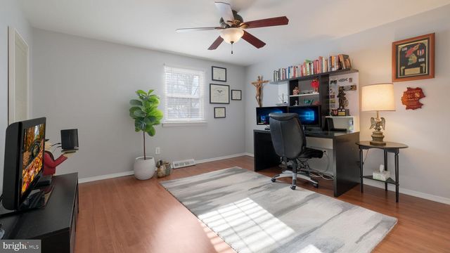 1831 BUNKERHILL RD, Southampton, PA 18966