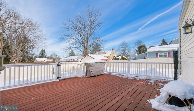 1831 BUNKERHILL RD, Southampton, PA 18966