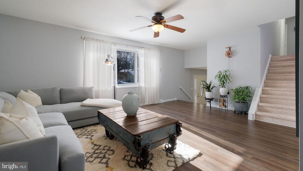 Image 12 of property listing at 1831 BUNKERHILL RD, Southampton, PA 18966