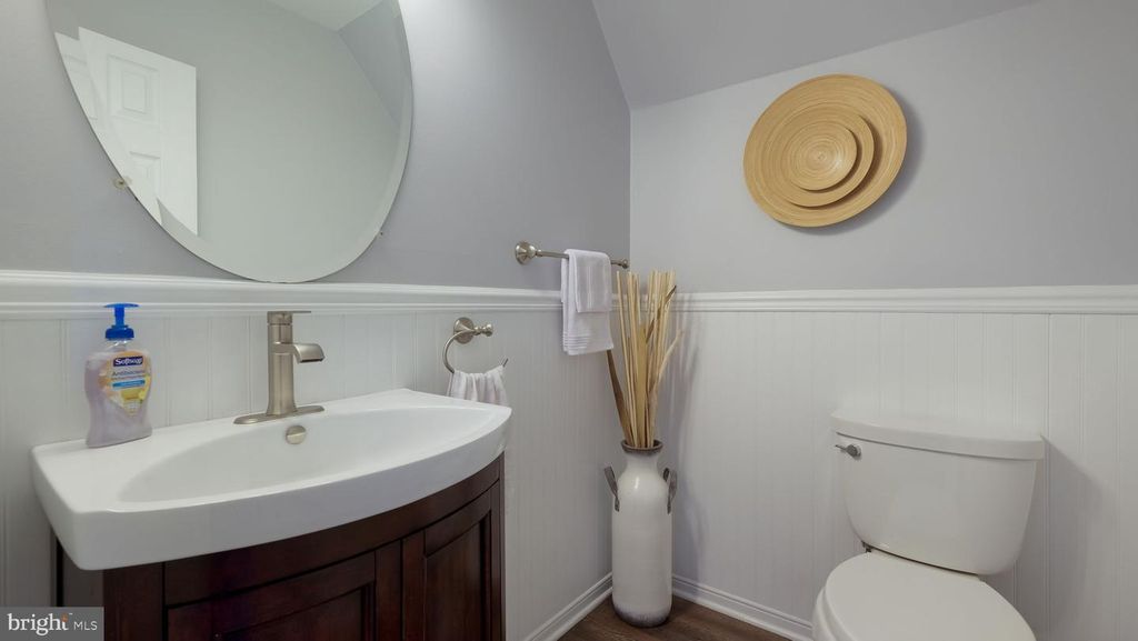 Image 13 of property listing at 1831 BUNKERHILL RD, Southampton, PA 18966