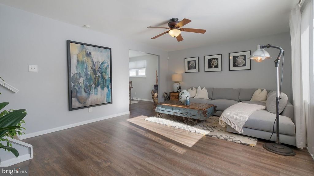 Image 17 of property listing at 1831 BUNKERHILL RD, Southampton, PA 18966