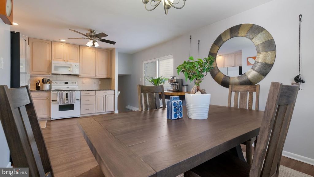 Image 21 of property listing at 1831 BUNKERHILL RD, Southampton, PA 18966