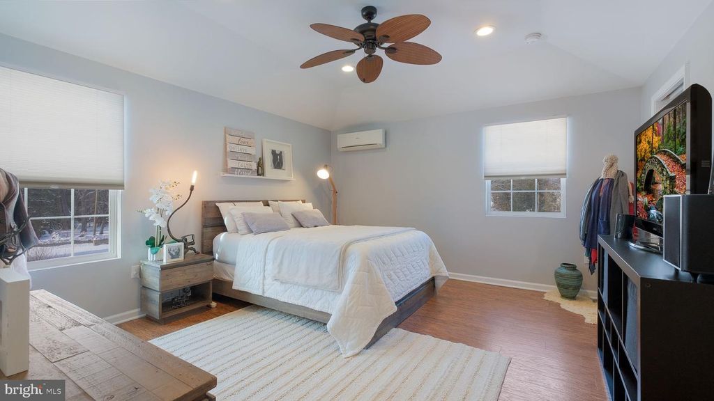 Image 32 of property listing at 1831 BUNKERHILL RD, Southampton, PA 18966